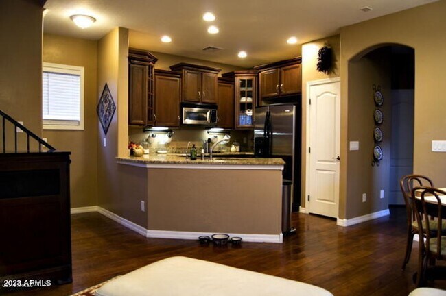 Building Photo - 5713 S 21st Pl