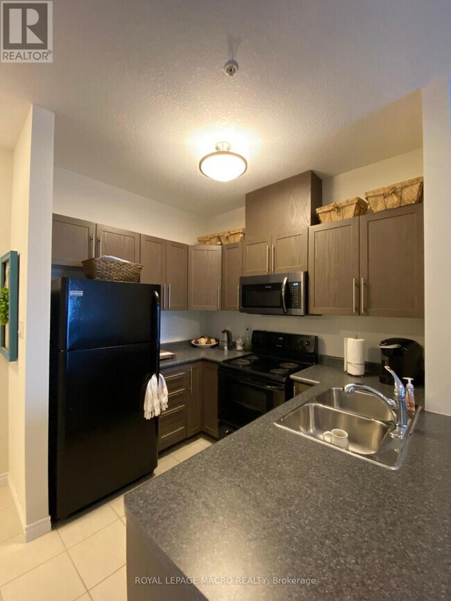 Photo du bâtiment - 3200-3200 Hamilton Regional Rd 56