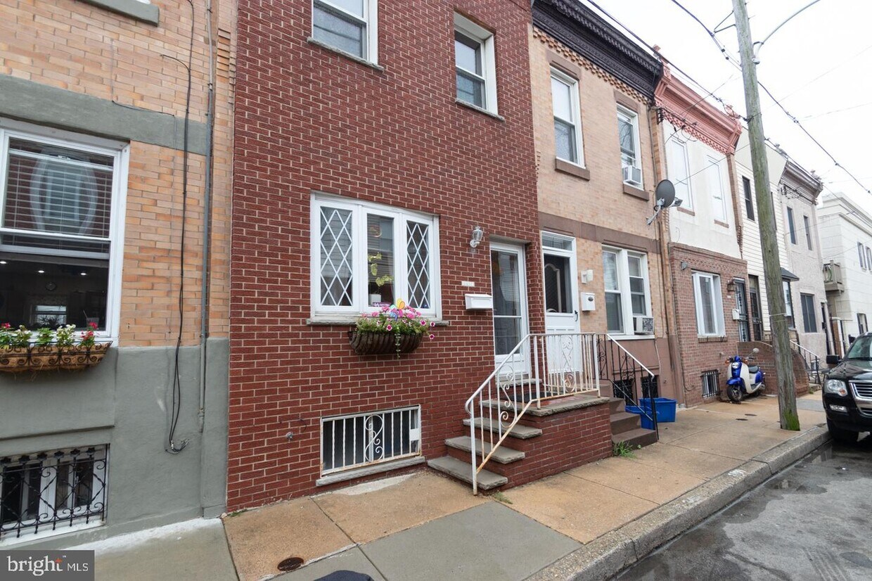 Foto principal - 2437 S Chadwick St