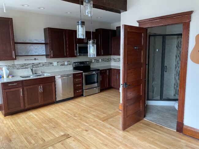 Foto del edificio - 806 N Monroe St