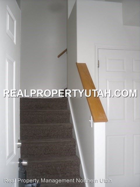 Building Photo - 3 br, 1.5 bath House - 491 WALL AVE