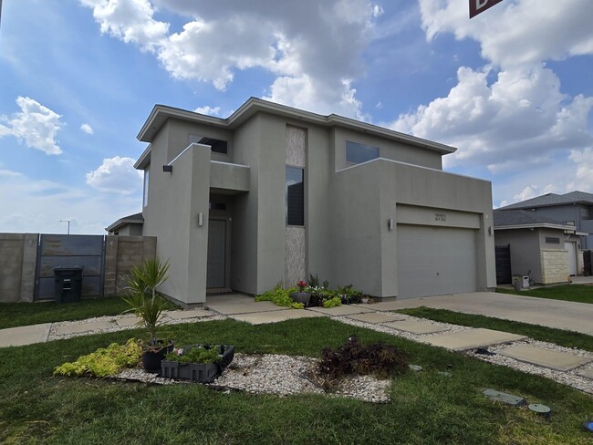 Building Photo - 2712 Corsican Ln