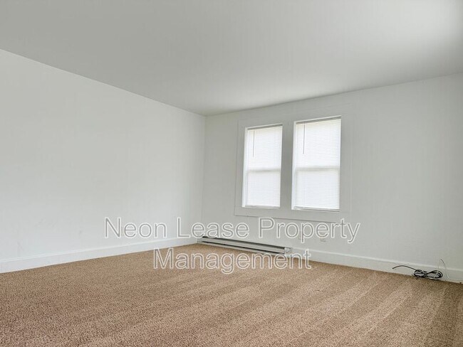 Foto del edificio - 3-5 W 9th St