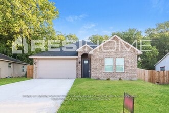 Building Photo - 5624 Fernander Dr