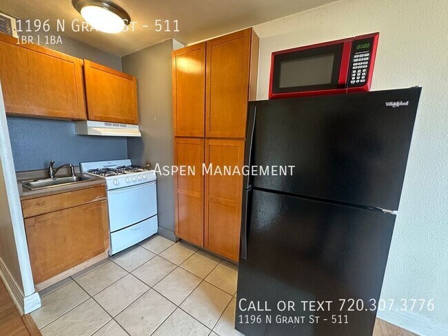 Foto del edificio - 1196 N Grant St