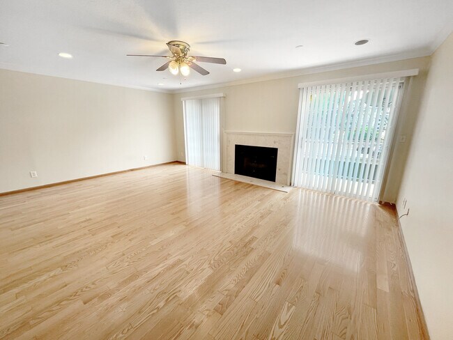 Foto del edificio - 379 N Mentor Ave