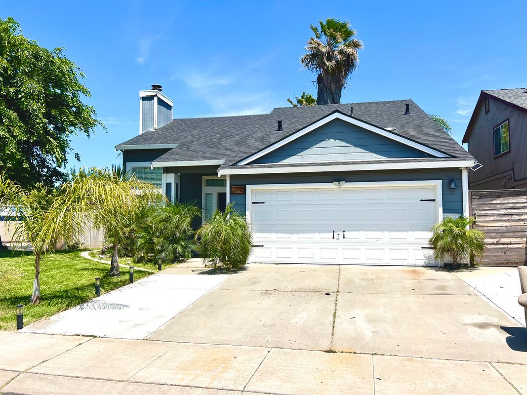 Primary Photo - 2093 Nantuckett Cir