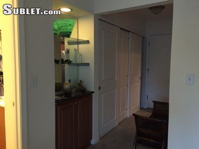 Foto del edificio - 1018 N Plum Grove Rd