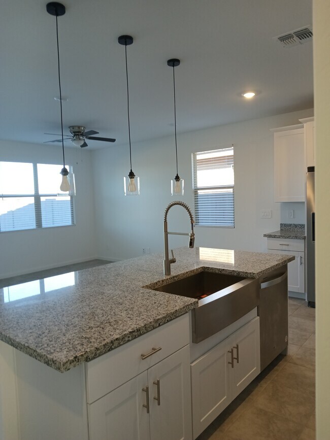 Building Photo - 9042 S 69th Dr