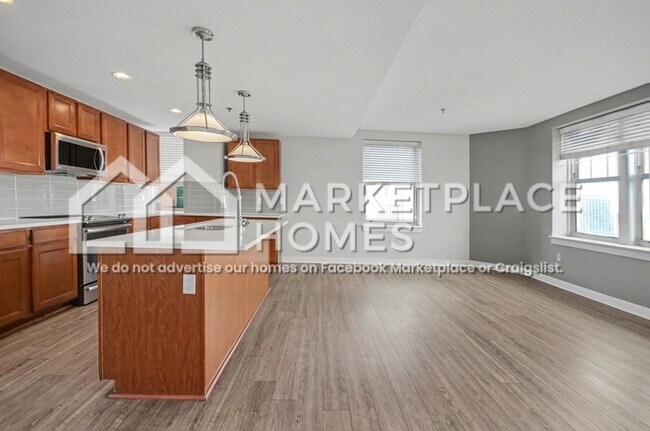 Foto del edificio - 525 W Lafayette Blvd