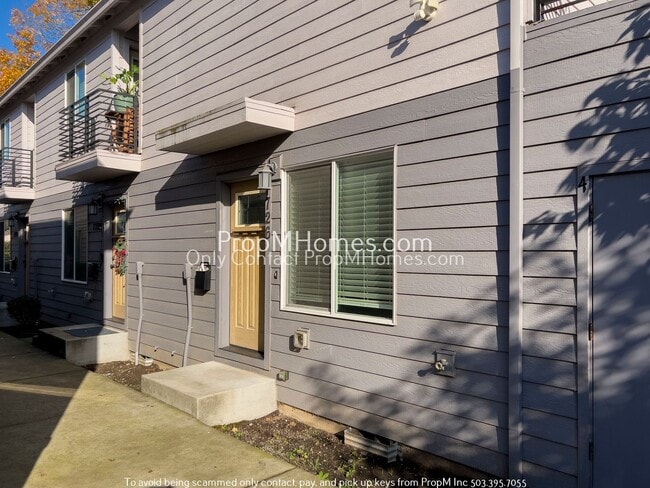 Photo - Trendy Updated SE Portland Bungalow with Balcony! Apartment