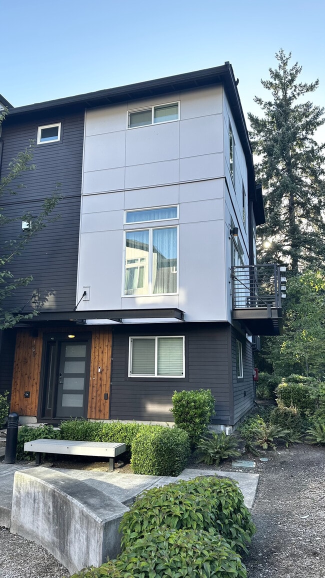 Main entrance - 1590 139th Ln NE