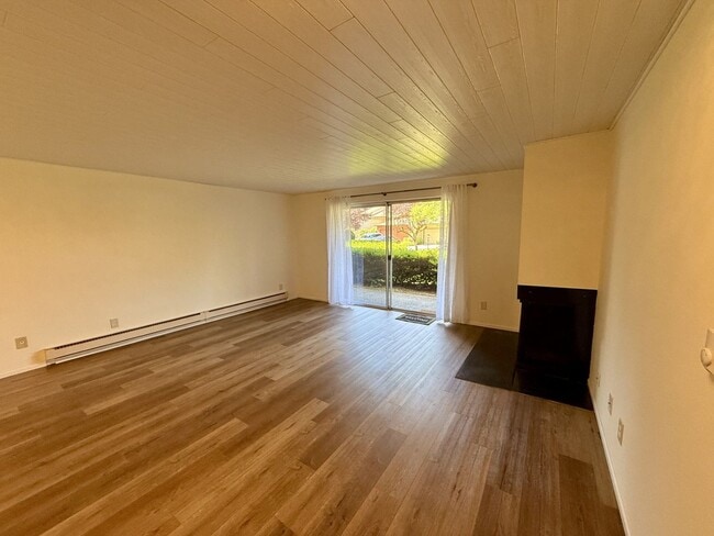 Building Photo - 7501 Ruby Dr SW
