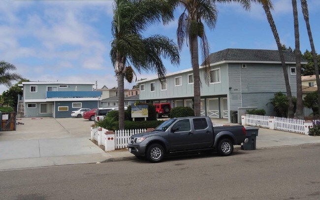 Building Photo - Ebb Tide Apartments