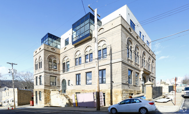 Foto del edificio - Mccleary School Condos