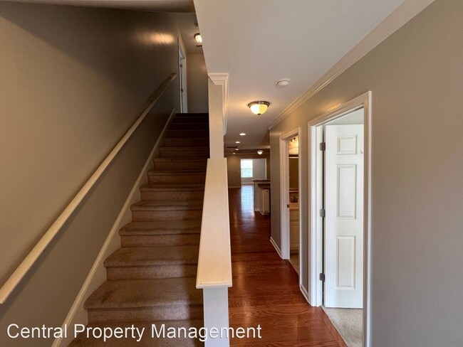 Building Photo - 3 br, 3 bath House - 107 Shalom Drive