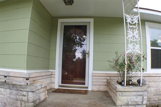 Building Photo - 808 E Tom Green St