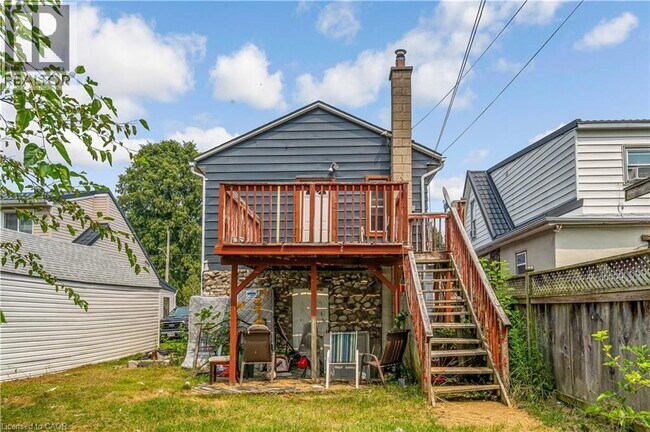 Building Photo - 237 St Julien St