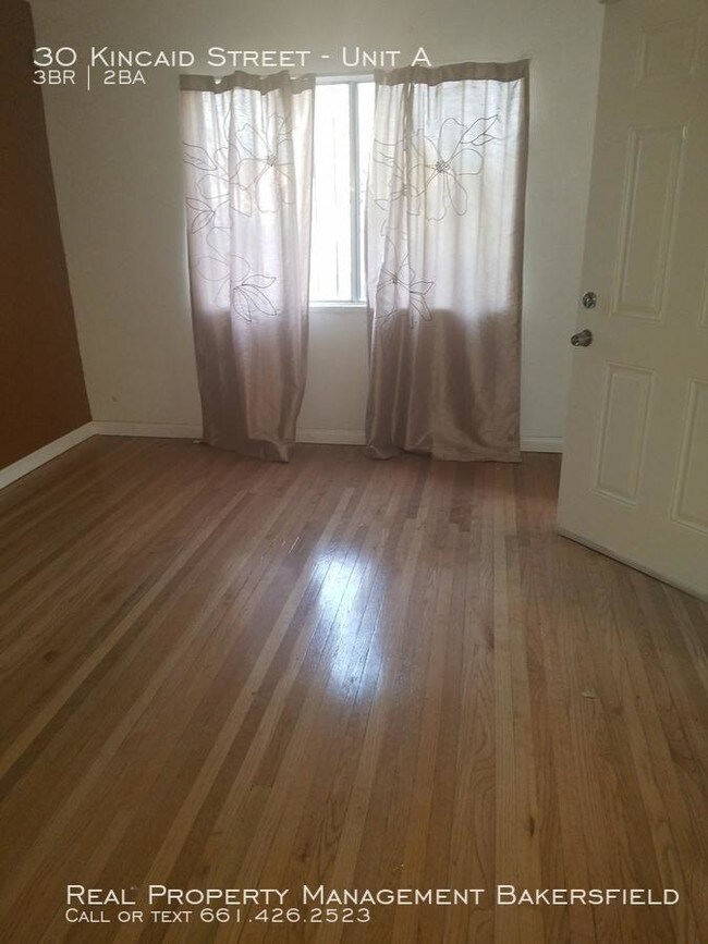 Foto del edificio - 3 bedroom in Bakersfield CA 93307