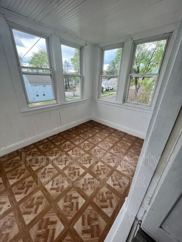 10 Woodbine St Unit Floor 2, Bristol, CT 06010 Condo for Rent in