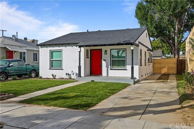 Primary Photo - 323 E Norton St