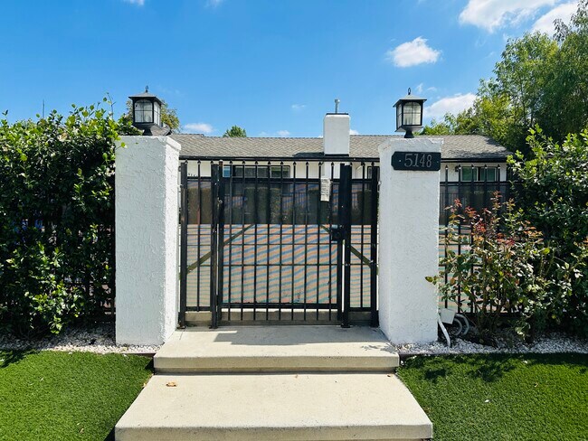 Foto del edificio - 5148 Otis Ave