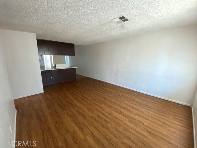 Foto del edificio - 13192 Navajo Rd