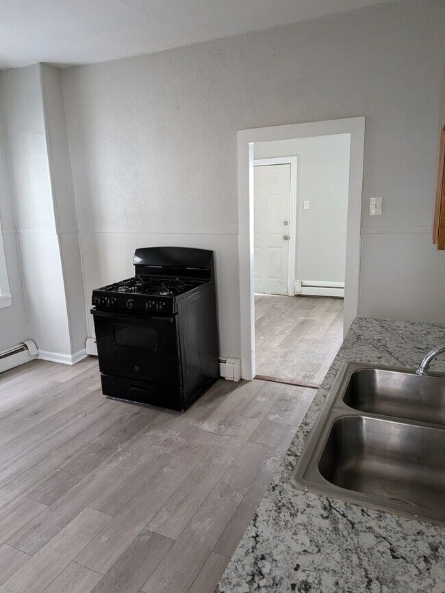 Foto del edificio - 921-923 Lonergan Ct Dira EFH