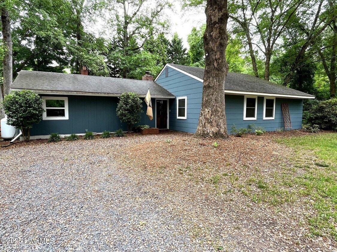 Foto principal - 375 Midland Rd