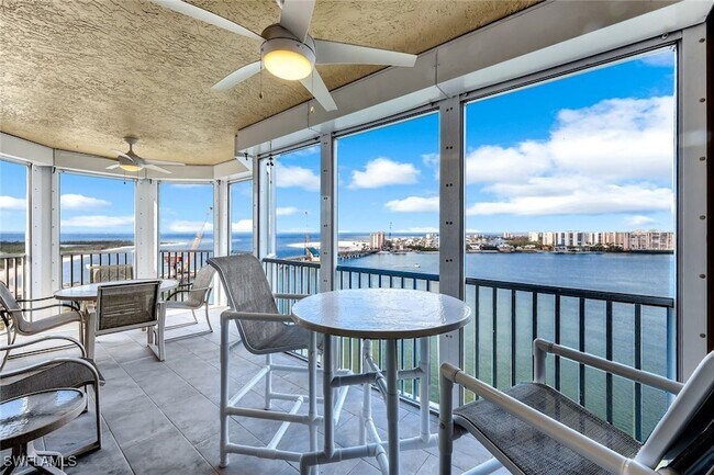 Foto del edificio - 8751 Estero Blvd