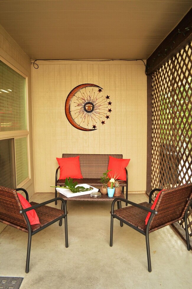 Foto del edificio - 2204 Trailside Dr