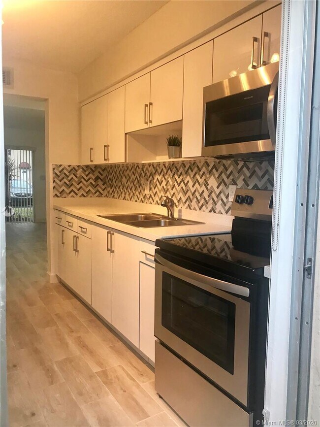Building Photo - 15270 SW 80th St