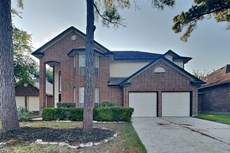 Building Photo - 15142 Red Cedar Cove Ln