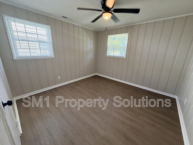 Foto del edificio - 1910 Britton St