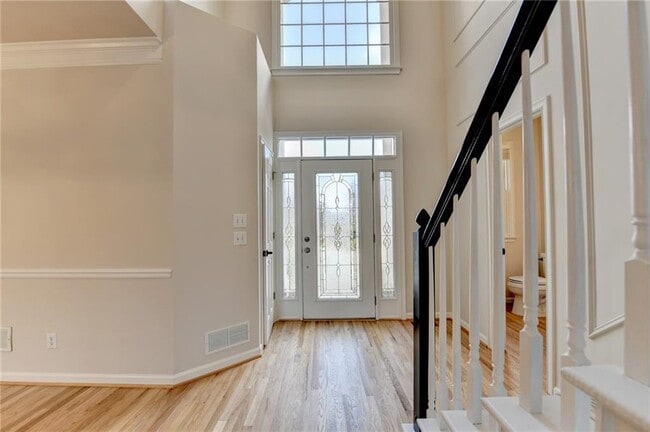 Foto del edificio - 6415 Sterling Dr