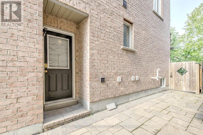 Building Photo - 310 Golden Forest Rd