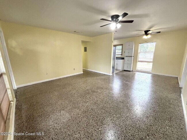 Foto del edificio - 1595 Hilldale Rd