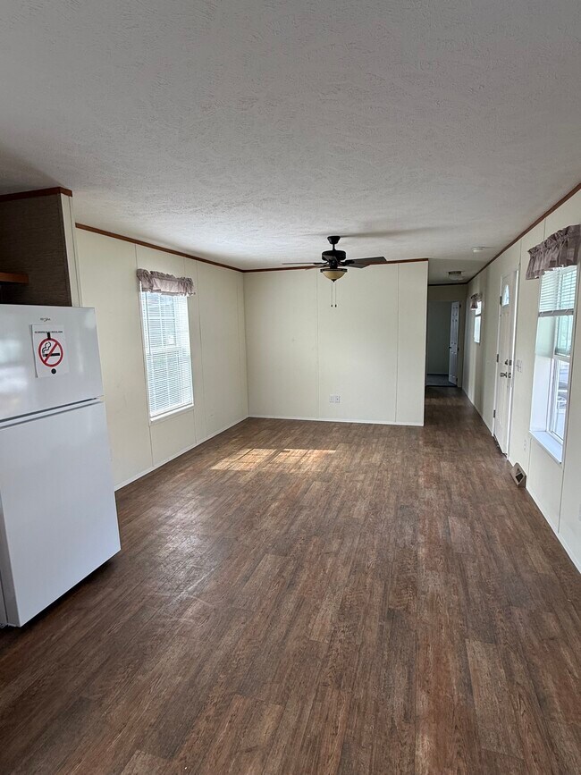 Foto del edificio - 28 Horner Dr