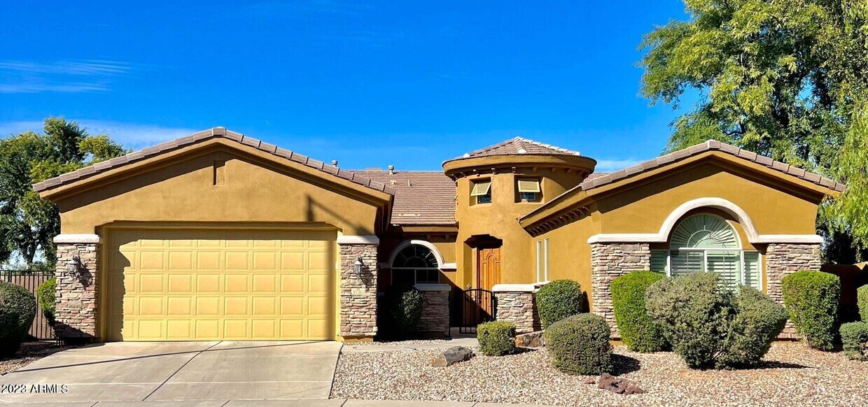 Primary Photo - 3720 E San Mateo Way