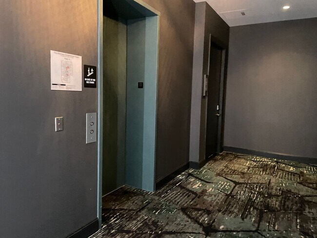 Foto del edificio - 2 Bed condo in downtown Houston