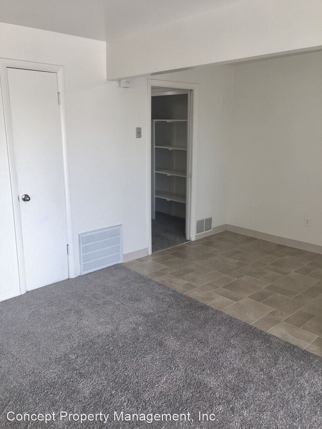 Building Photo - 1121 E 500 S