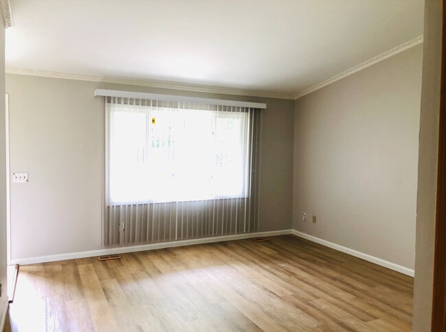 Building Photo - 21600 Whittington St