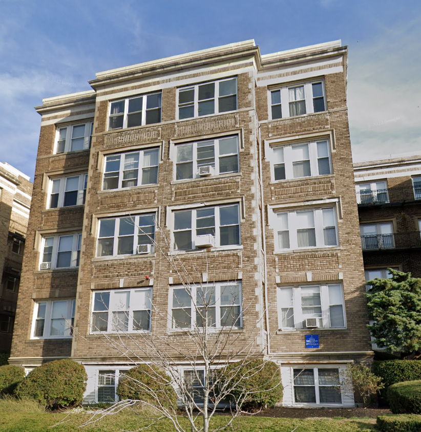 Foto principal - 1634 Commonwealth Ave