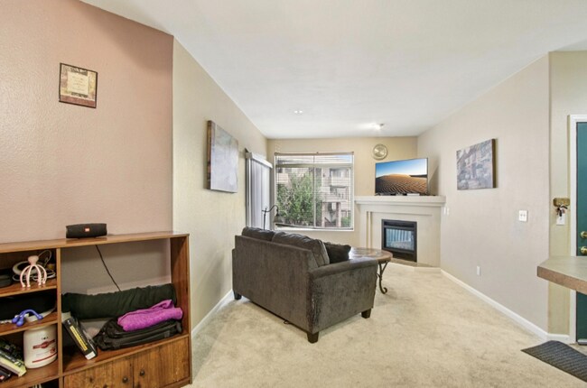 Foto del edificio - 4545 Wheaton Dr