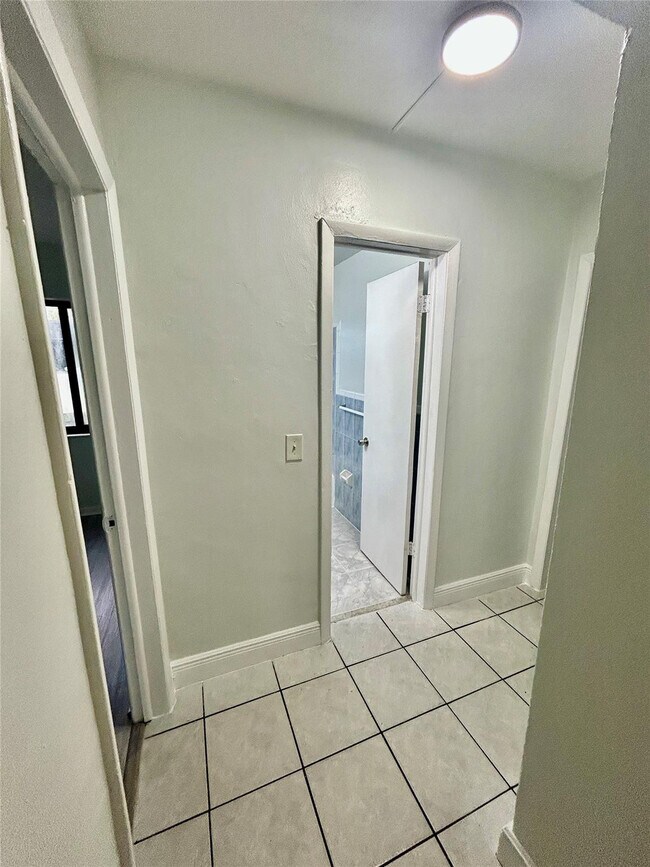 Foto del edificio - 2252 St