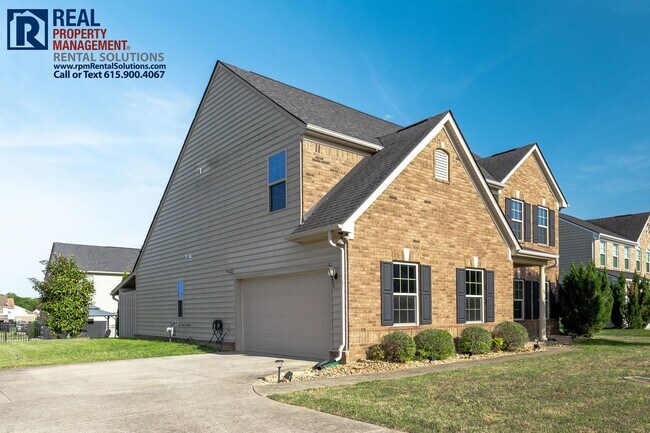 Foto del edificio - Gorgeous 4 bedroom brick home with bonus room and washer and dryer included! TRIPLE ROCKVALE SCHO...