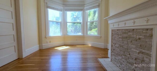 Building Photo - 635 Ashbury St