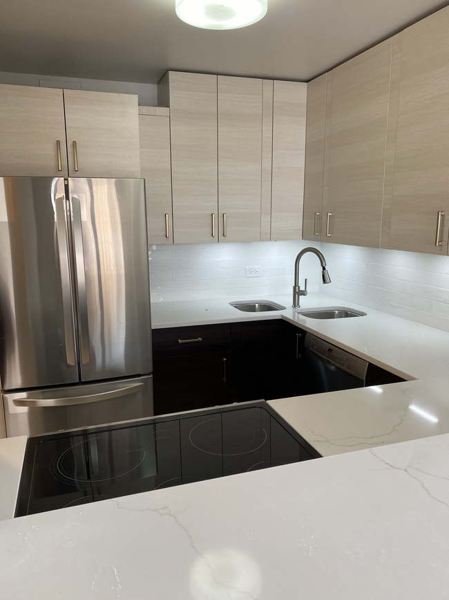 Building Photo - Upgraded 1bd condo with luxury finishes - ...