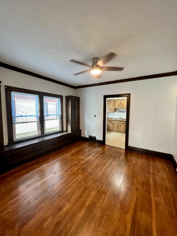Foto del edificio - 2165 Chesterland Ave