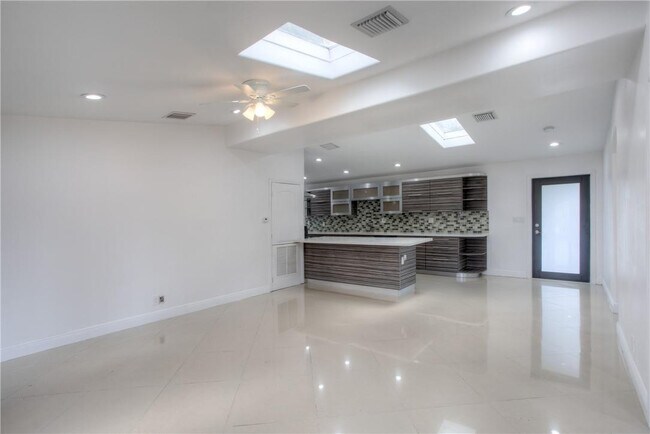 Foto del edificio - 2493 Andros Ln